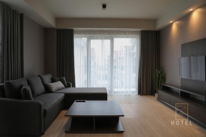 Hotel54-Deluxe-King-Suite-4
